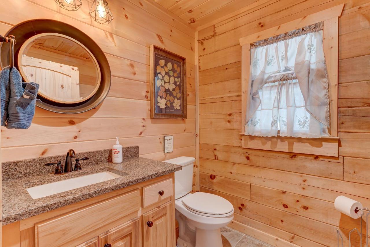 Hot-Tub 6 Seater, Fire-Pit, Master King Bed, Wineries, Pickleball, Resort Amenities Ellijay Bagian luar foto