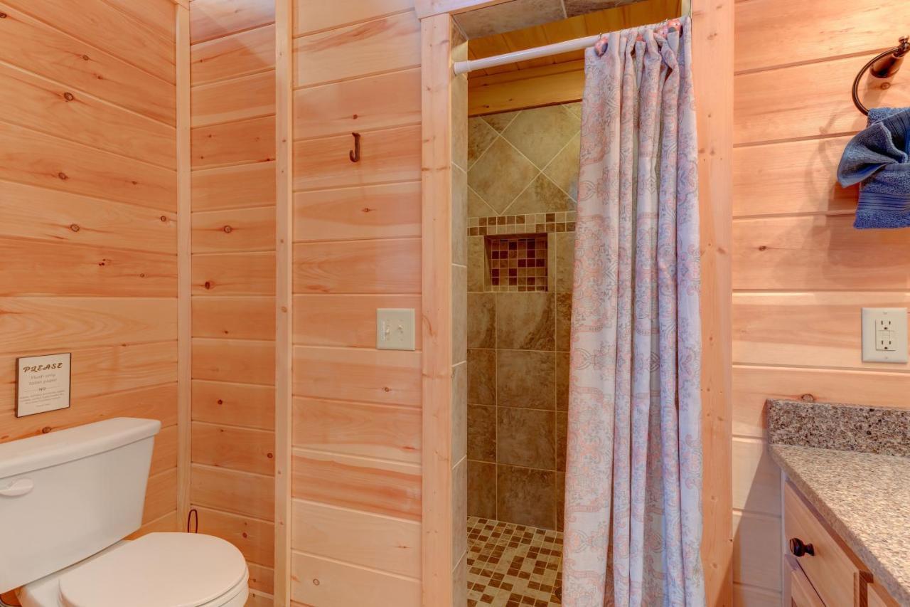 Hot-Tub 6 Seater, Fire-Pit, Master King Bed, Wineries, Pickleball, Resort Amenities Ellijay Bagian luar foto