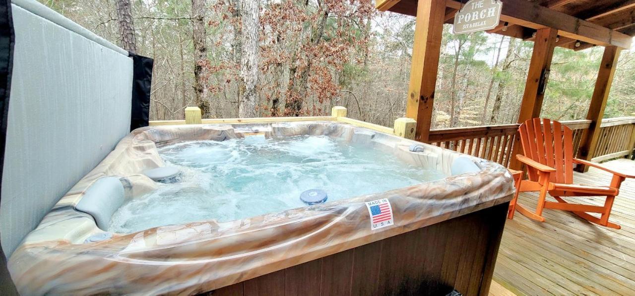 Hot-Tub 6 Seater, Fire-Pit, Master King Bed, Wineries, Pickleball, Resort Amenities Ellijay Bagian luar foto